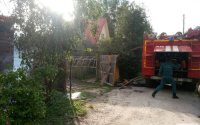 Тюменцы сделали фотографии пожара, который уничтожил дом в СНТ «Надежда» 