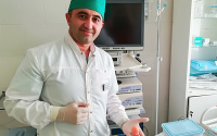 Тюменские врачи спасли жизнь малышке, которая проглотила голову пупса 