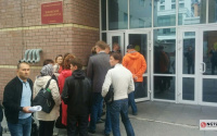 На суд по сносу домов на Пермякова пришло около 400 человек. Влезли не все