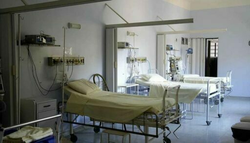 Томенки не могут вывезти из Турции мать, которая впала в кому