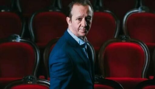 Тюменцы встали на защиту арестованного директора драмтеатра