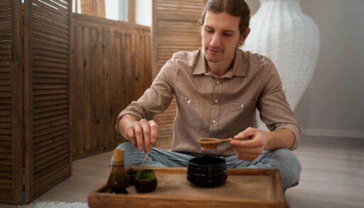 Дом интерьер еда парень freepik.com