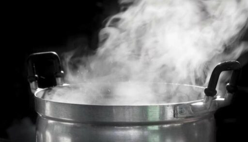 Тюменка пролила кипяток на своего ребенка и пыталась лечить его сама