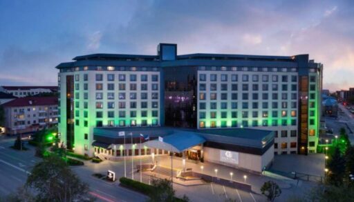 Ночь в Тюмени был эвакуирован отель Doubletree by Hilton