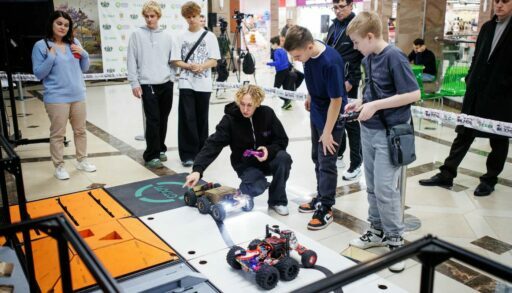 DIMON1K$ и «Аполлон II» стали лучшими робототехниками Тюменской области