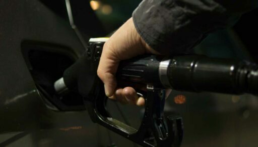 С начала года в Тюменской области увеличилась стоимость бензина