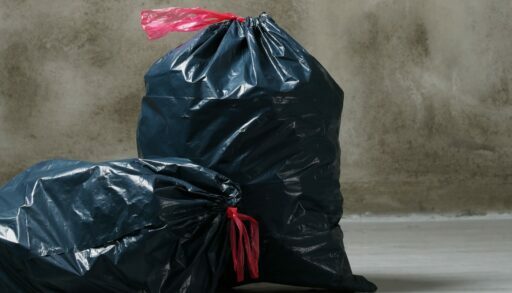 Дача мусор  freepik.com