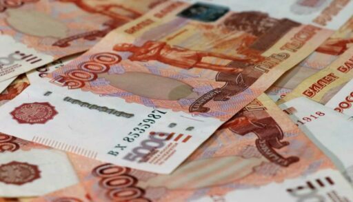 Зарплаты тюменцев выросли почти на 17%