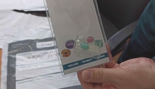 Тюменка пыталась отправить в Швейцарию камень стоимостью 400 тысяч рублей