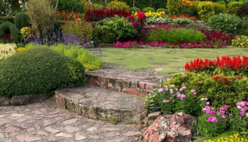 Дача клумбы сад лестница  freepik.com