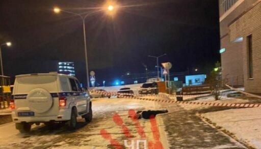 В Тюмени под окнами дома нашли мертвую женщину