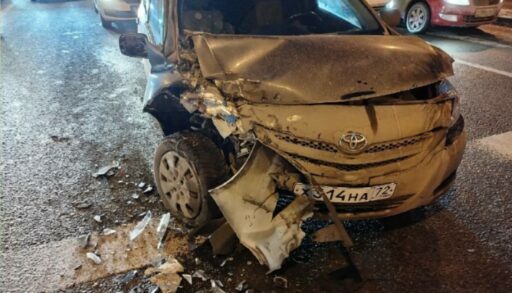 В Тюмени в ДТП пострадали двое маленьких детей и их мама