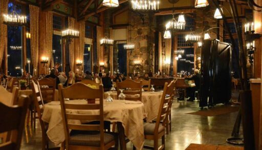 В Тюменской области за год закрылись более 300 ресторанов