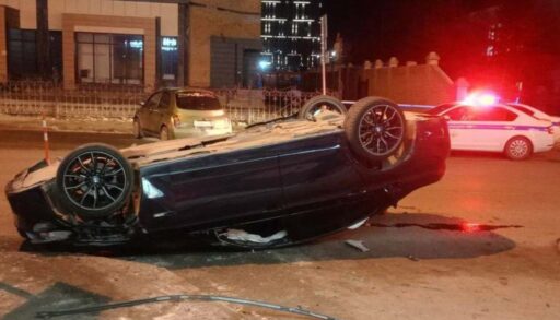 Ночное ДТП в Тюмени: от удара иномарки отбросило в дом