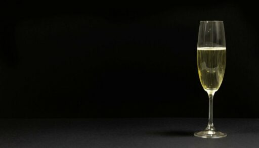 бокал с шампанским