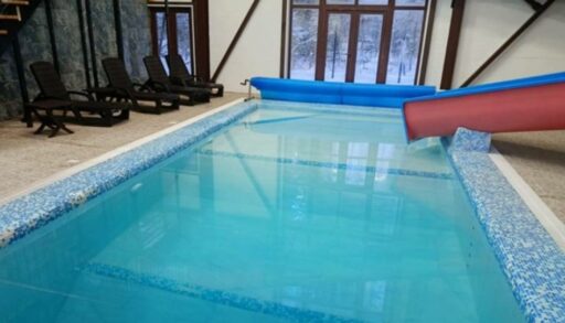 В Тобольске закрыли бассейн, где отравились хлором 15 человек