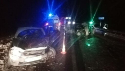 На тюменской трассе произошло ДТП, в котором один человек погиб, еще 7 пострадали