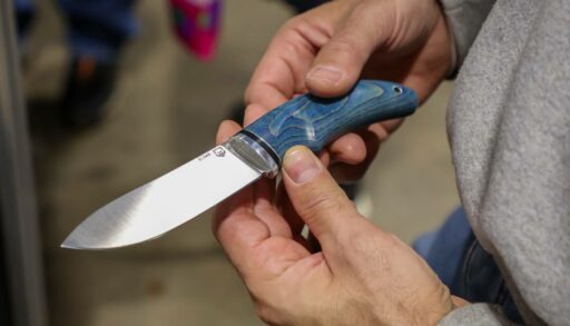 В тюменской деревне арендатор квартиры ножом и вилкой убил хозяйку