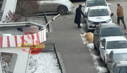 В Тюмени мужчина выпал из окна 14-го этажа