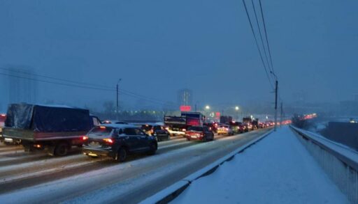 На трассе Тюмень - Ханты-Мансийск из-за непогоды введены ограничения по скорости
