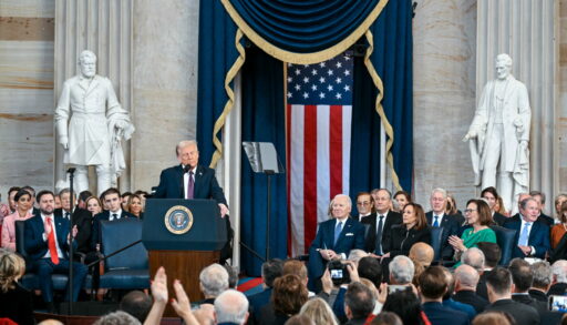 Дональд Трамп произносит речь на своей инаугурации