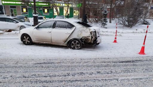 В результате ДТП в центре Тюмени пострадали две пассажирки иномарки