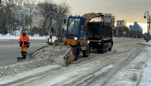 За сутки с улиц Тюмени вывезли более 20 тысяч кубометров снега
