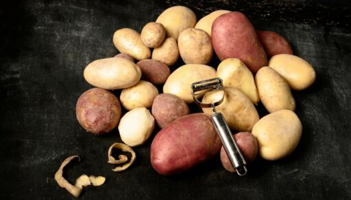 картофель и овощерезка