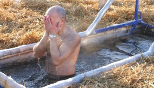 В Тюменском районе окунулись в Крещенские купели около 4 тысяч человек