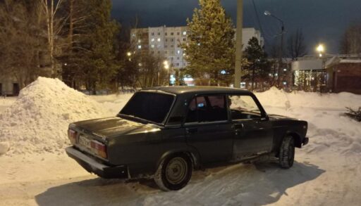 Тобольские автоинспекторы привлекли к ответственности двух дрифтовавших юношей