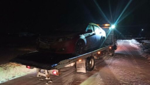 Автомобилистка без прав пыталась скрыться от тюменских инспекторов ГИБДД