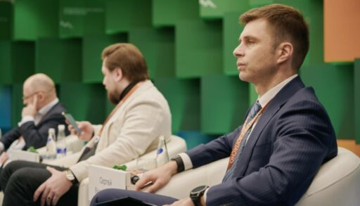 В Сбере назвали слова-маркеры, которые используют злоумышленники, чтобы заставить совершить нападение на социальные и административные объекты