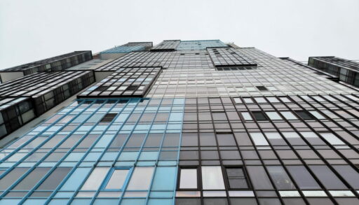 Многоэтажный дом