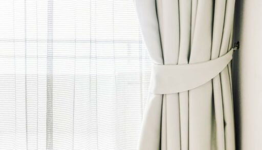 белые занавески