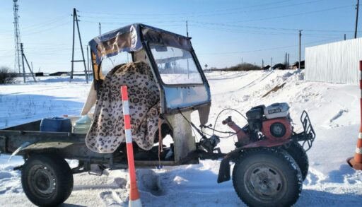 В тюменском селе за рулем погиб водитель мотоблока