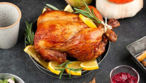 курица гриль в лимонах на сковороде