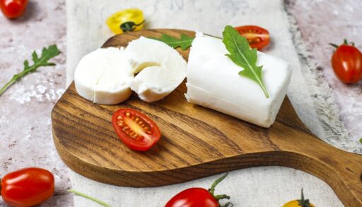сливочный сыр и томаты