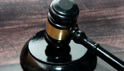 В Тюменской области завершено дело обвиняемого во взятке замглавы региона В.Вахрина