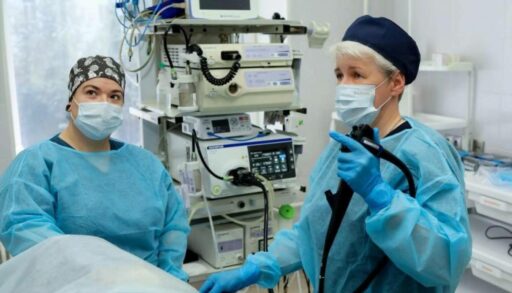 Тюменские медики избавили мужчину от камня в желчном пузыре