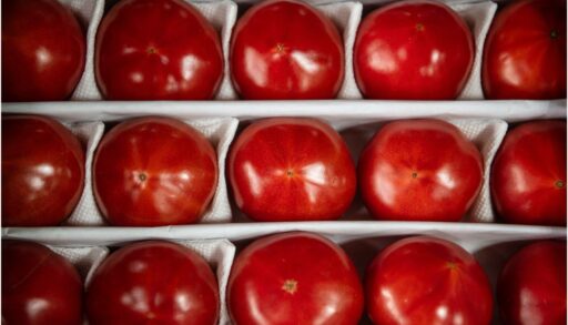 В тюменском магазине продают томаты по космической цене