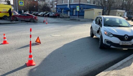 В результате ДТП в Тюмени пострадали четверо человек