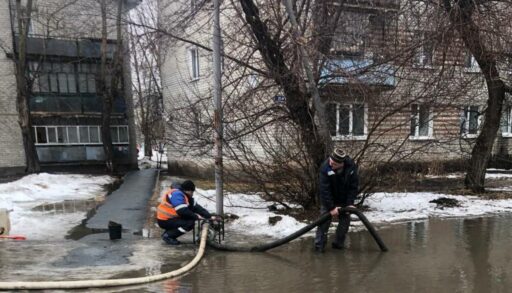 Куда нужно звонить тюменцам, чтобы откачали лужи?