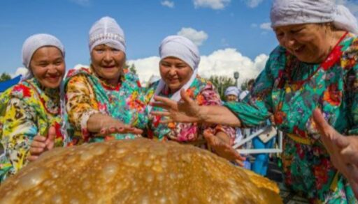 Тобольские власти забрендировали фестиваль баурсаков