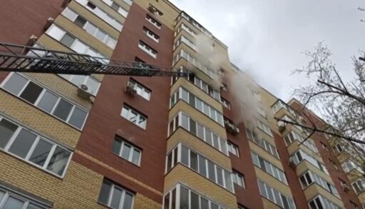 В тюменской многоэтажке при пожаре пострадал один человек