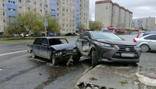 Тюменский подросток накопил на машину и устроил на ней ДТП