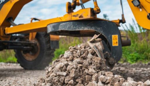 На подъезде к Тюмени начали ремонтировать Червишевский тракт