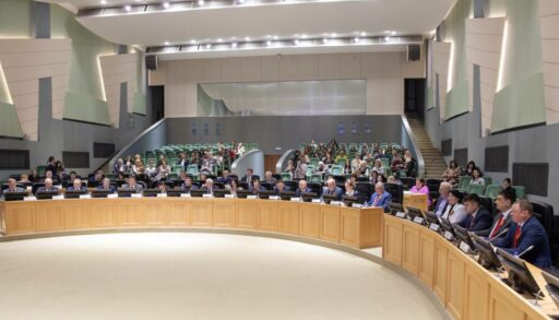 Тюменские депутаты приняли решение занести в Книгу Почета коллектив ТВВИКУ