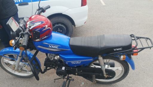 В Ялуторовске автоинспекторы задержали двух подростков на мотоцикле без водительских удостоверений