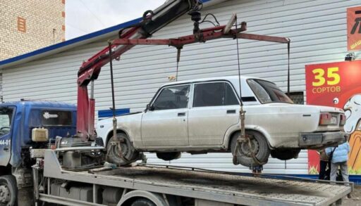 Тюменские родители часто сами покупают автомобили несовершеннолетним детям