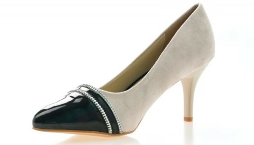 Обувь из светлой замши